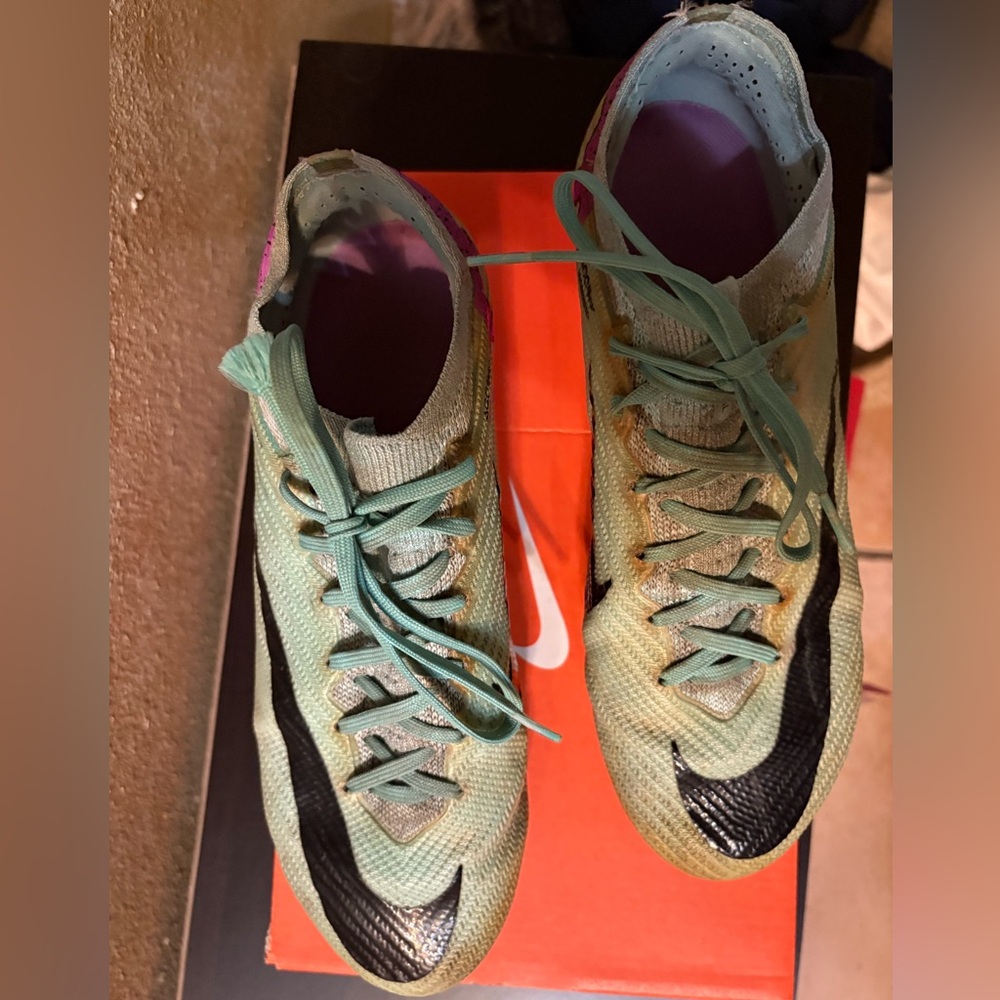 Nike Mercurial Soccer Cleat - Picture 3 of 4